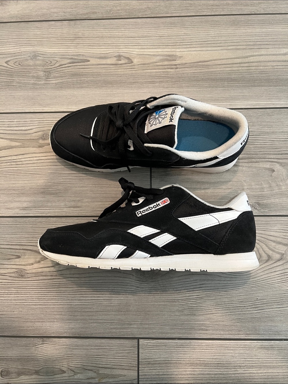 Reebok Classics - Picture 3 of 5